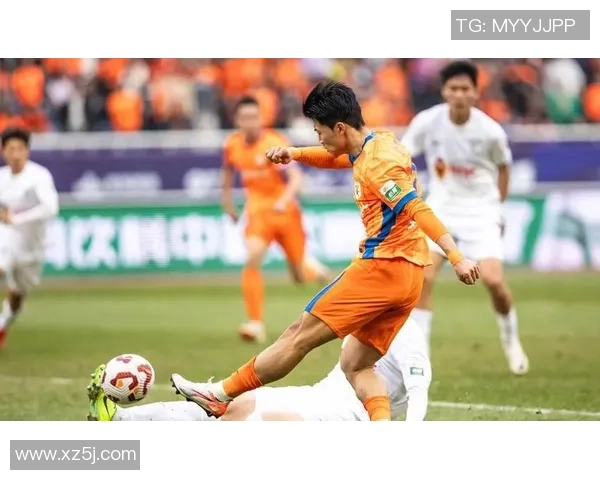 中国足球队守门员崛起之路:从年轻新星到国家队主力的成长历程 中国足球队守门员崛起之路:从年轻新星到国家队主力的成长历程