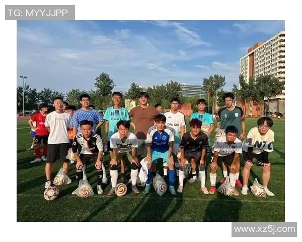 低调冷静的ISTP型足球球星如何在绿茵场上展现果敢与智慧