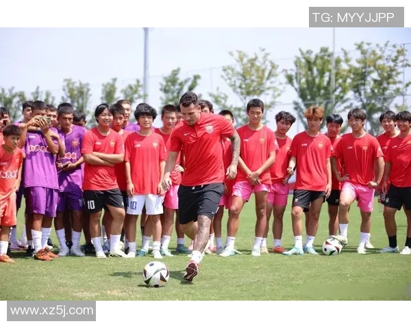 假冒足球球星现象调查揭秘：从虚假代言到假冒比赛背后的利益链条