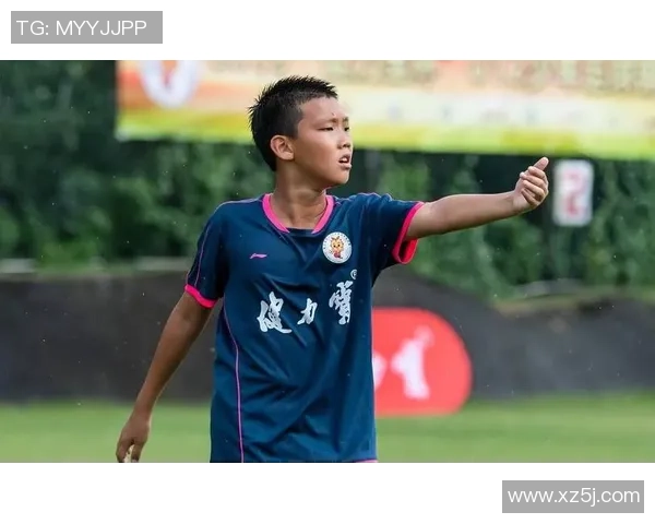 小辫足球星崭露头角带领新一代足球风潮成就个人与球队双重辉煌 小辫足球星崭露头角带领新一代足球风潮成就个人与球队双重辉煌